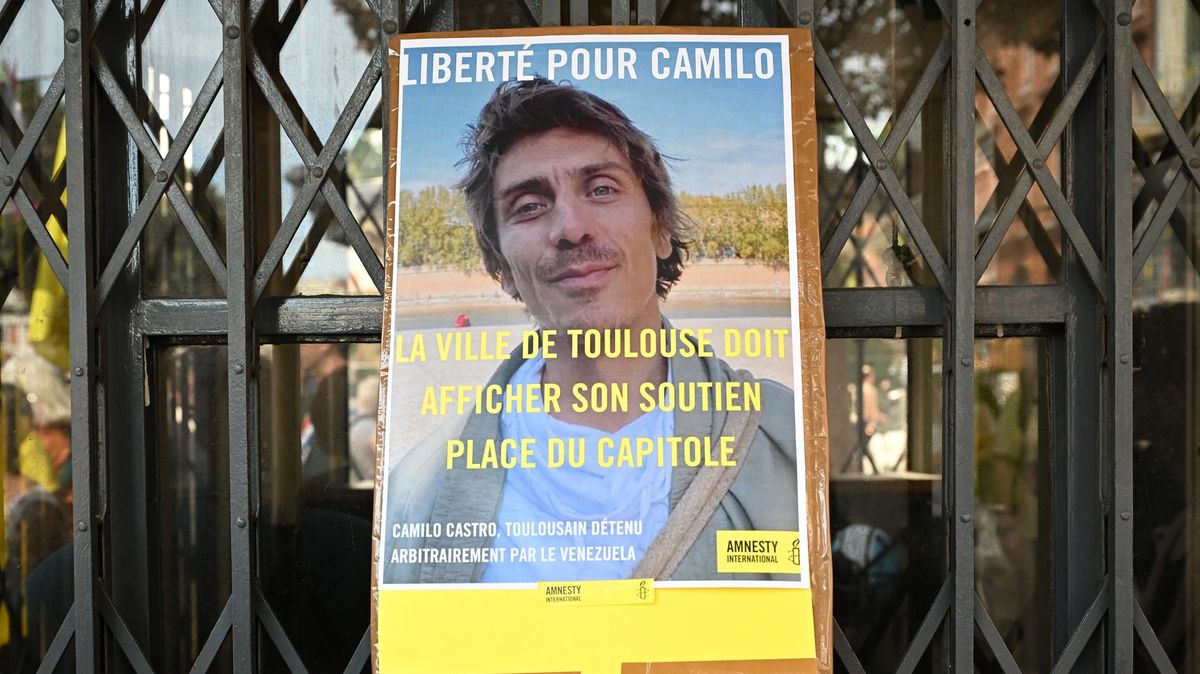 Z venezuelského vězení propustili francouzského učitele jógy